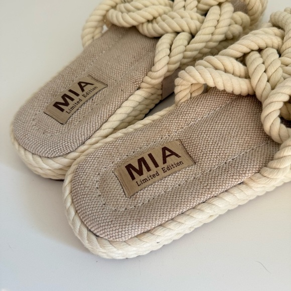 MIA Womens Rope Knot Slide Sandals Size 8 Beige Neutral Canvas Limited Edition - Picture 4 of 4
